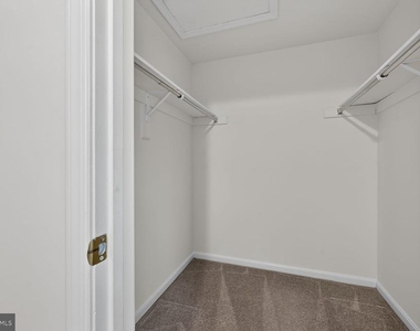 1608 Mithering Lane - Photo Thumbnail 20