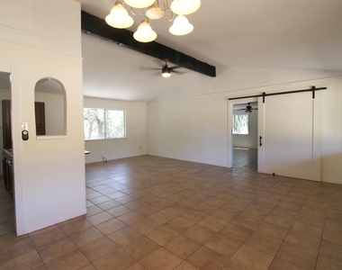 234 Cedar Holw - Photo Thumbnail 4