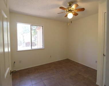 234 Cedar Holw - Photo Thumbnail 13
