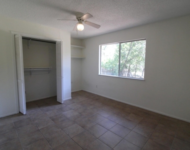 234 Cedar Holw - Photo Thumbnail 14
