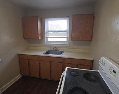 9863 Main Street - Photo Thumbnail 11