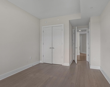 4960 Fairmont Avenue - Photo Thumbnail 11