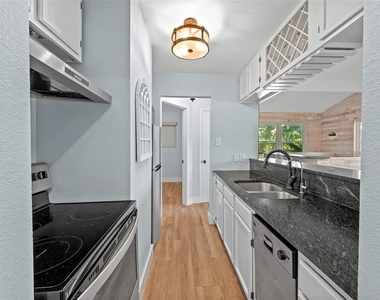 1708 Ski Slope Dr - Photo Thumbnail 8