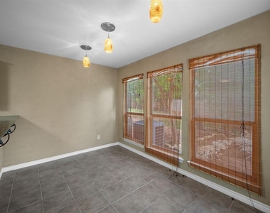 5306 Beacon Dr - Photo Thumbnail 6
