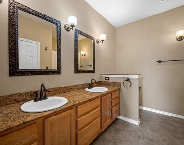 5306 Beacon Dr - Photo Thumbnail 9