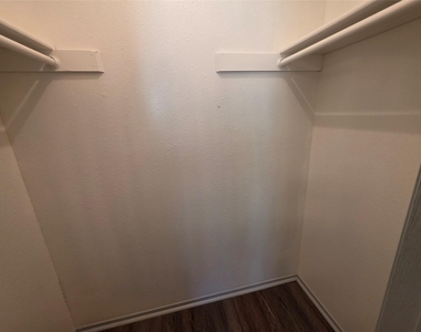 1735 Horseshoe Cir - Photo Thumbnail 14
