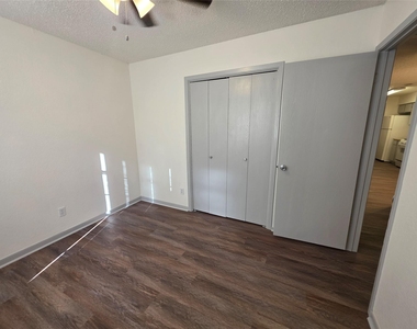 1735 Horseshoe Cir - Photo Thumbnail 11
