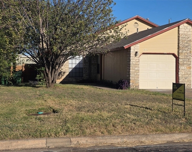 1735 Horseshoe Cir - Photo Thumbnail 1