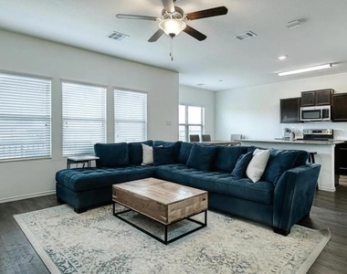 448 Major Lee Ln W - Photo Thumbnail 1