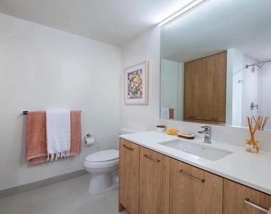 4710 Elm Street - Photo Thumbnail 20