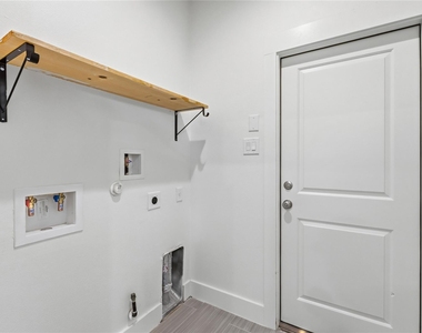 4124 Valley View Rd - Photo Thumbnail 15