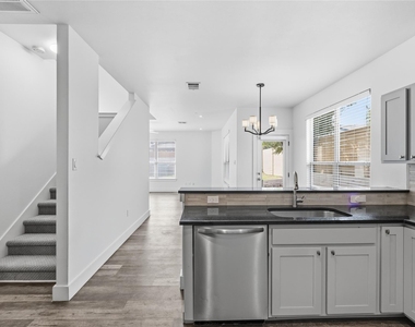 4124 Valley View Rd - Photo Thumbnail 14