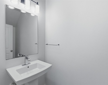 4124 Valley View Rd - Photo Thumbnail 16