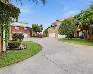 4124 Valley View Rd - Photo Thumbnail 3