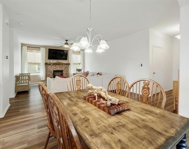 516 Hugenot Way - Photo Thumbnail 14