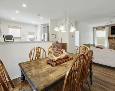 516 Hugenot Way - Photo Thumbnail 13