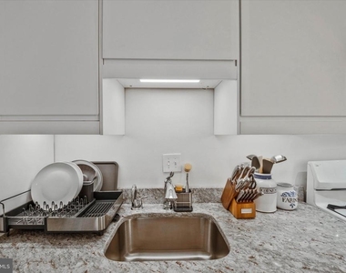 4515 Willard Avenue - Photo Thumbnail 13