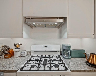 4515 Willard Avenue - Photo Thumbnail 14