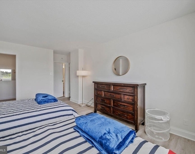 4515 Willard Avenue - Photo Thumbnail 20