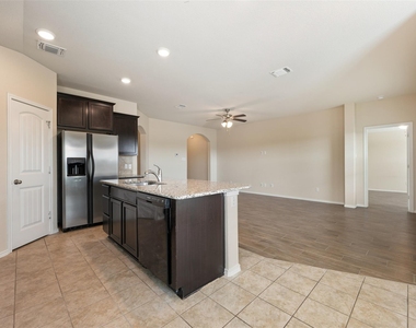 208 Plata Ln - Photo Thumbnail 22