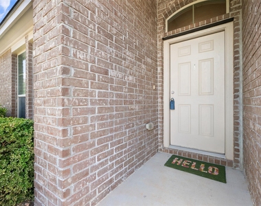 208 Plata Ln - Photo Thumbnail 5