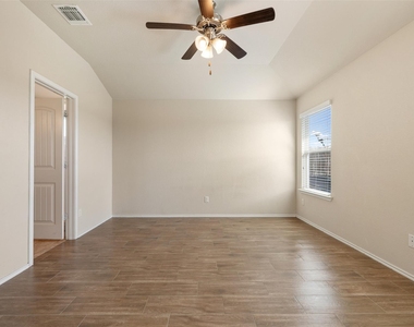 208 Plata Ln - Photo Thumbnail 25