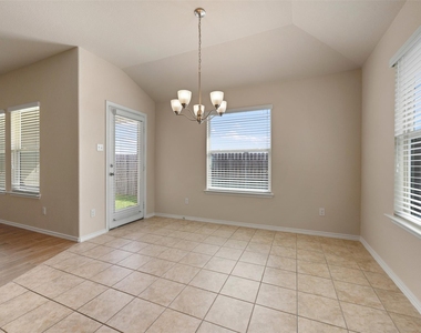 208 Plata Ln - Photo Thumbnail 24
