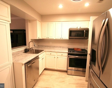 3924 Chesterwood Drive - Photo Thumbnail 17