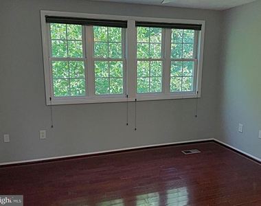 7827 Havenside Terrace - Photo Thumbnail 24