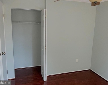 7827 Havenside Terrace - Photo Thumbnail 21