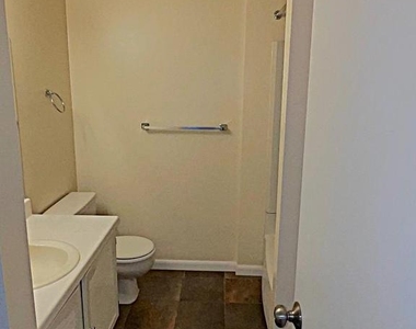 7827 Havenside Terrace - Photo Thumbnail 13