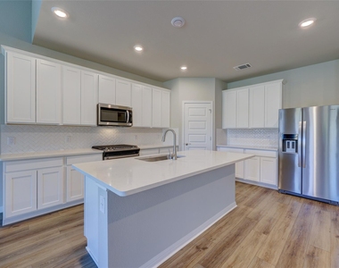 117 Fairmeadow Downs Dr - Photo Thumbnail 8