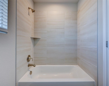 117 Fairmeadow Downs Dr - Photo Thumbnail 28
