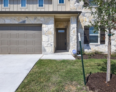 117 Fairmeadow Downs Dr - Photo Thumbnail 3