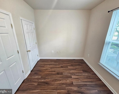 100 Watkins Pond Boulevard - Photo Thumbnail 7