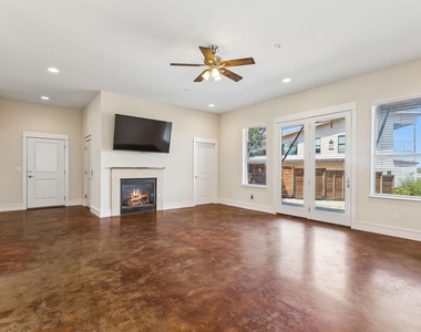 8500 Red Willow Dr - Photo Thumbnail 5