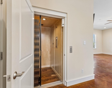 8500 Red Willow Dr - Photo Thumbnail 11