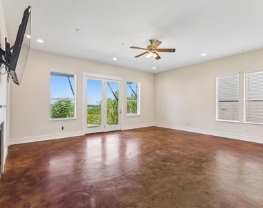 8500 Red Willow Dr - Photo Thumbnail 4