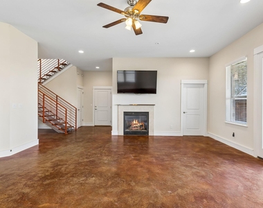 8500 Red Willow Dr - Photo Thumbnail 6