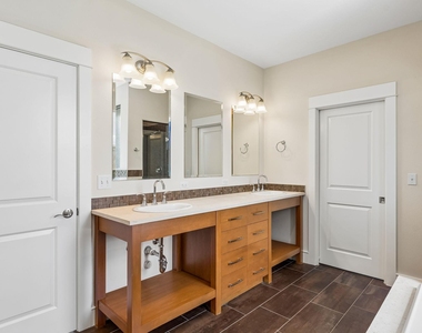 8500 Red Willow Dr - Photo Thumbnail 20