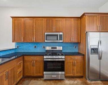 8500 Red Willow Dr - Photo Thumbnail 8