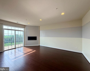 5915 Logans Way - Photo Thumbnail 7