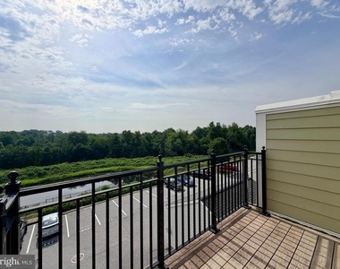 5915 Logans Way - Photo Thumbnail 10