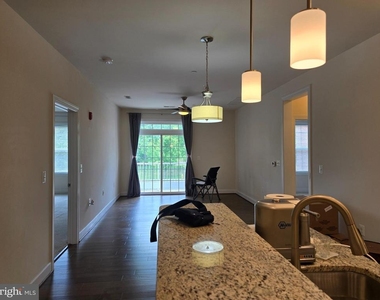 10530 Resort Road - Photo Thumbnail 4