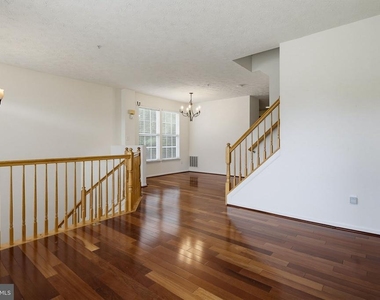 7023 Dasher Farm Court - Photo Thumbnail 20
