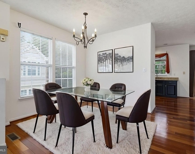 7023 Dasher Farm Court - Photo Thumbnail 16