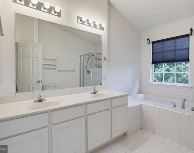 7023 Dasher Farm Court - Photo Thumbnail 39