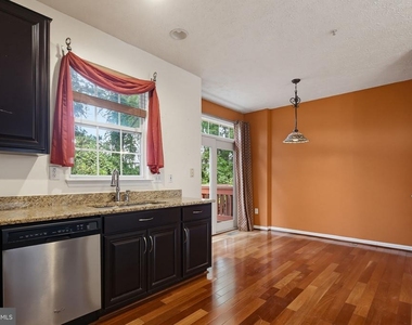 7023 Dasher Farm Court - Photo Thumbnail 25