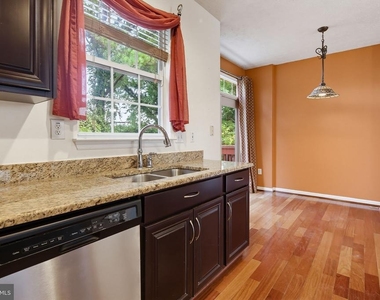 7023 Dasher Farm Court - Photo Thumbnail 28