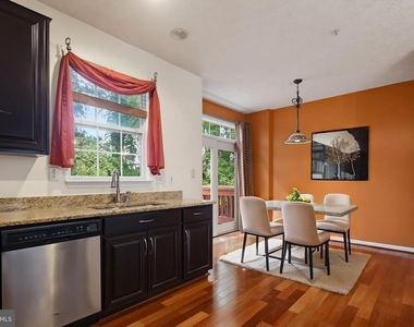 7023 Dasher Farm Court - Photo Thumbnail 26
